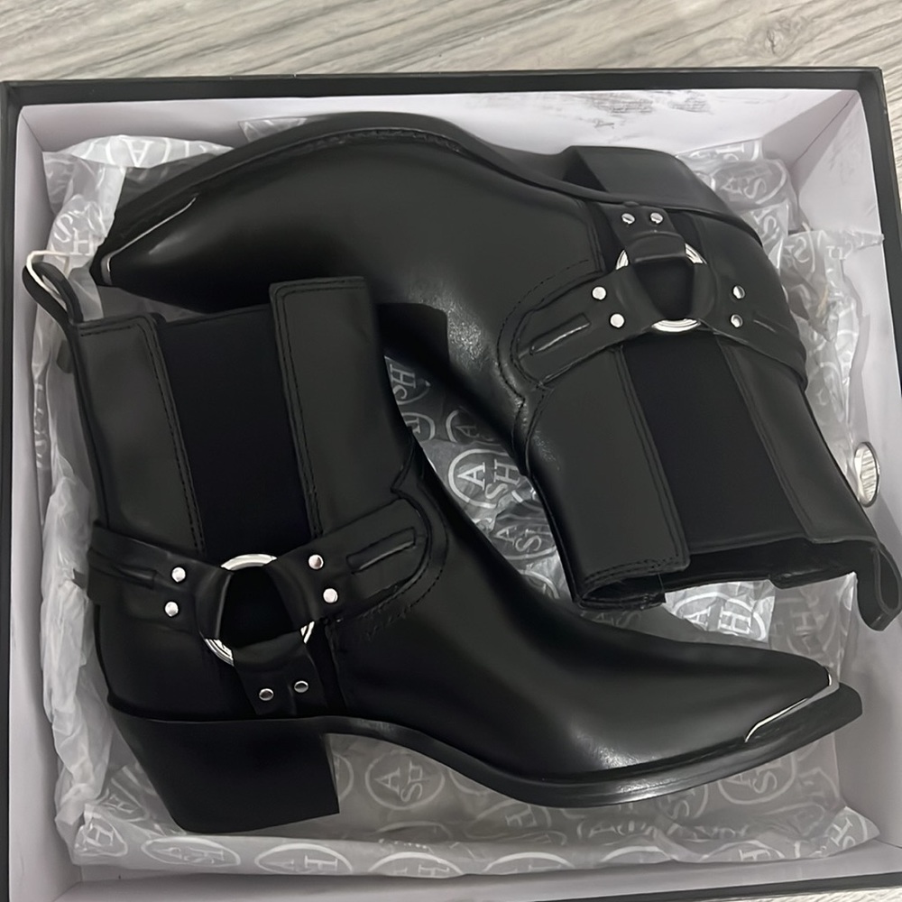 Ash booties